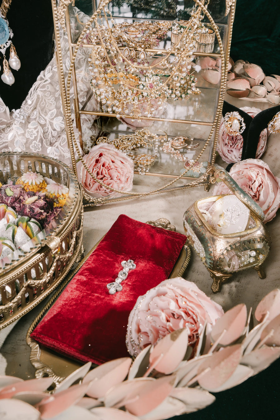 floral crest set