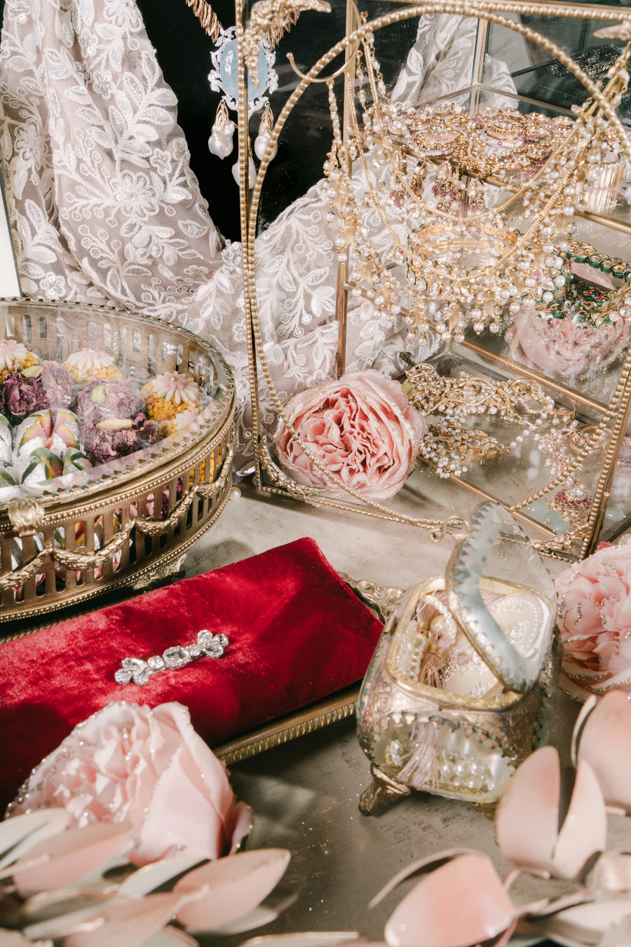 floral crest set