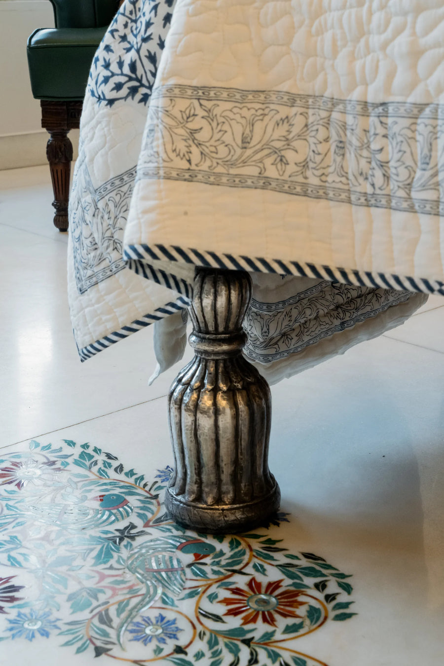 Khwabgaah: Indigo Flora Razaii