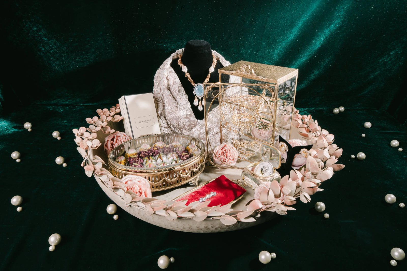 Floral Creast Set