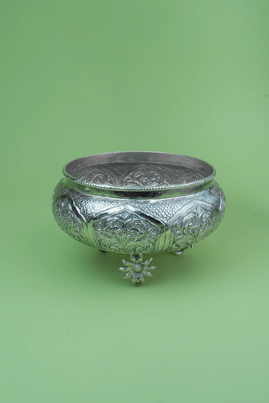 Surkhaab: Engraved T-Light Urli