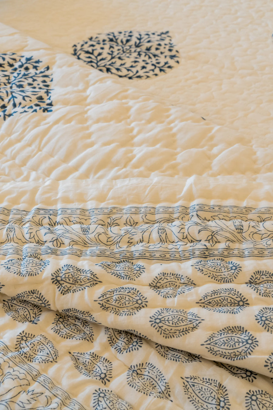Khwabgaah: Indigo Flora Razaii